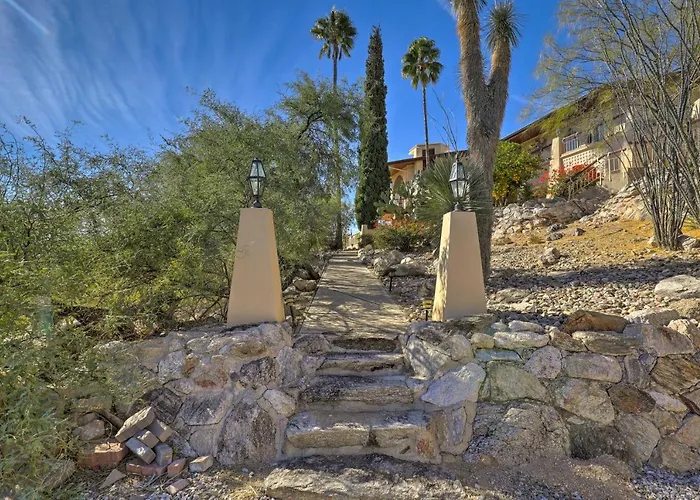 Stunning Views + Pool! Hilltop In Holiday home Tucson