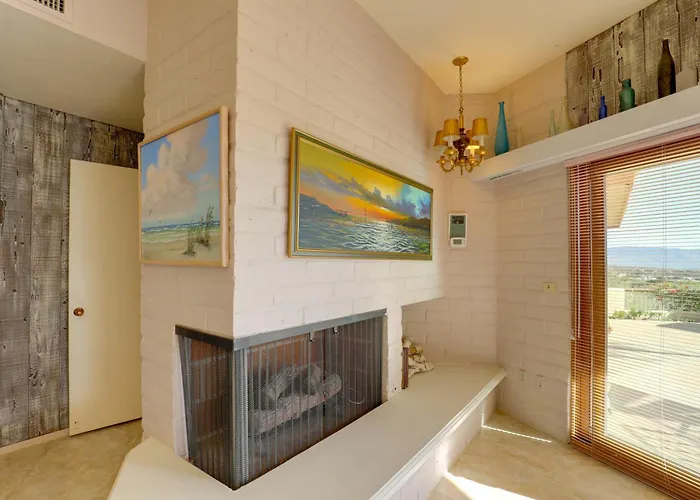 Holiday home Stunning Views + Pool! Hilltop In *